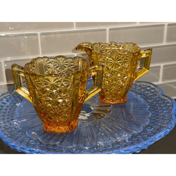 Vintage L.G. Wright Amber Glass Daisy & Button Creamer and Sugar Set - Picture 1 of 9